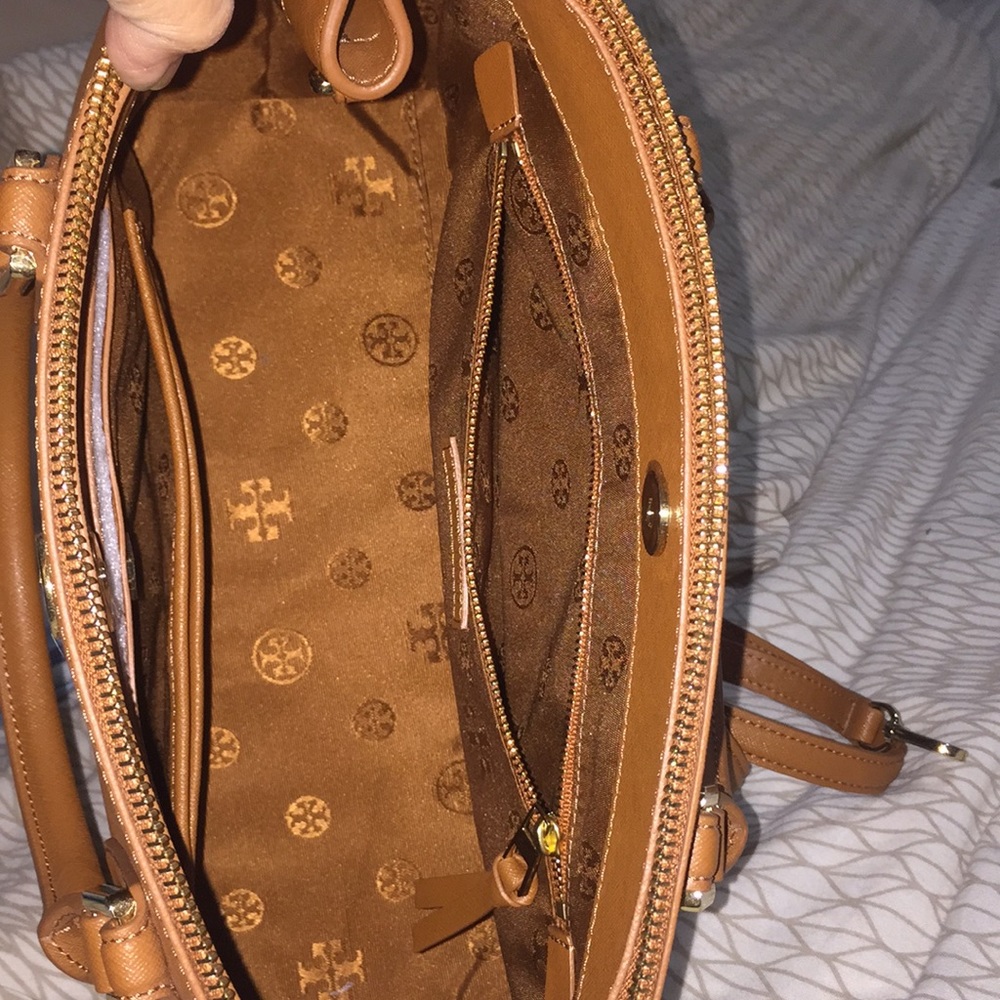 Tory Burch Robinson - Picture 2 of 6